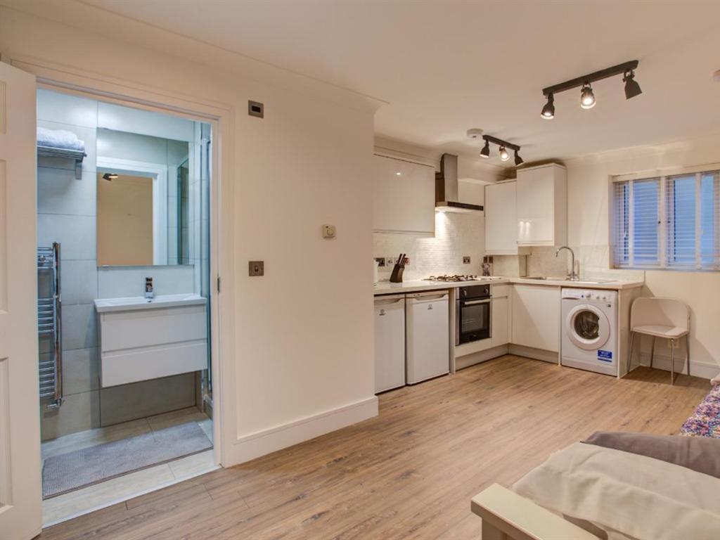 Linton Apartments London Room photo